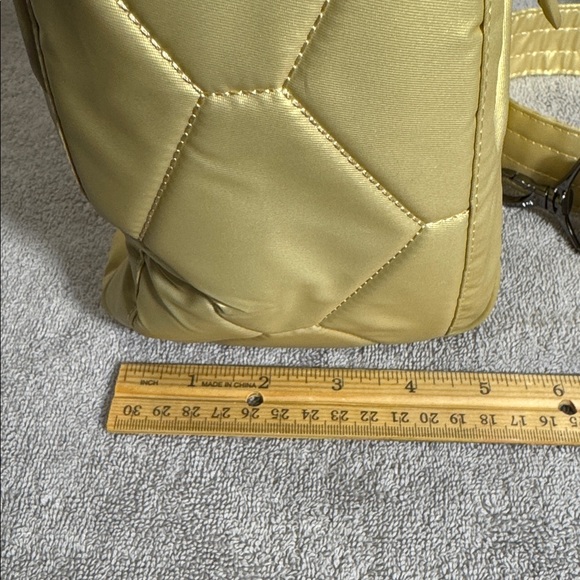 Lug Toss convertible Crossbody bag Shimmering gold Bag adjustable - Picture 10 of 14